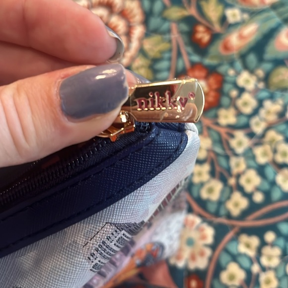 NWOT-Nikky by Nicole Lee Las Vegas Cosmetic Bag - Picture 6 of 6